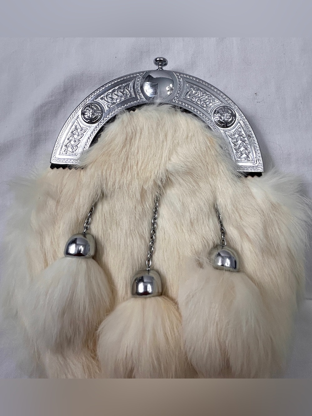 Traditional Scottish White Fur Dress Sporran Celtic Cantle Highland Kilt Formal